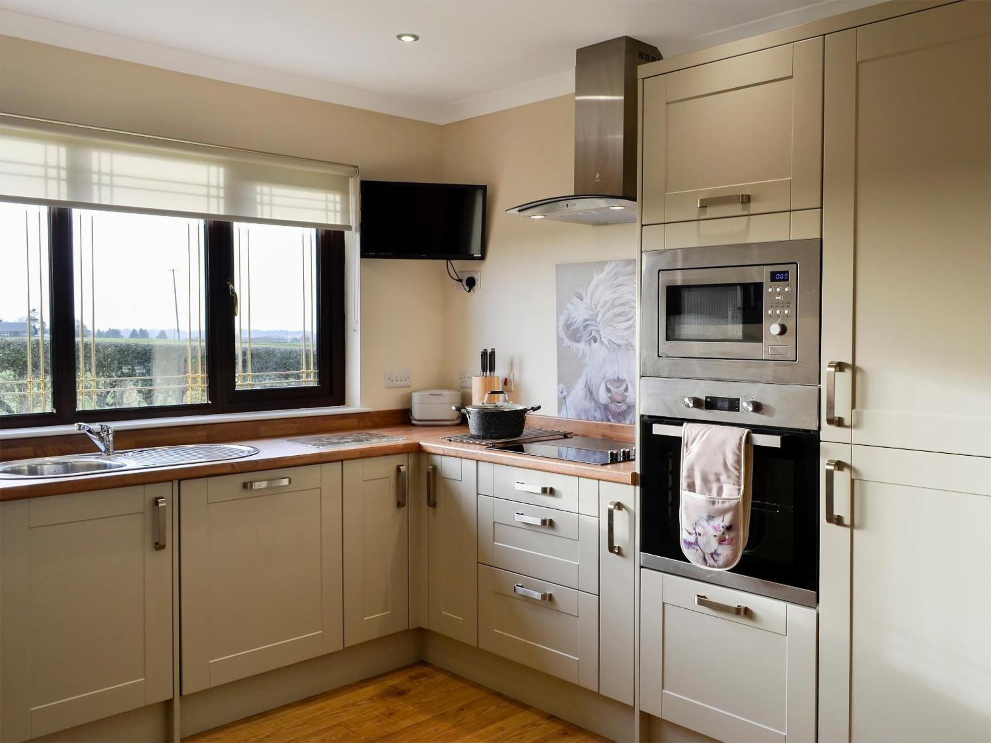 Hillview Villa Beith Exterior photo